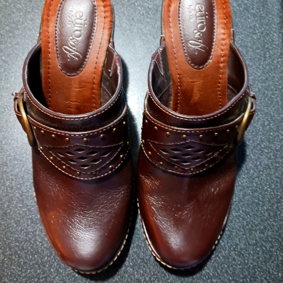 Euro soft Shoes - Brown Mules